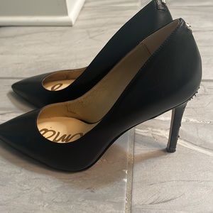 Black pumps- sam edelman